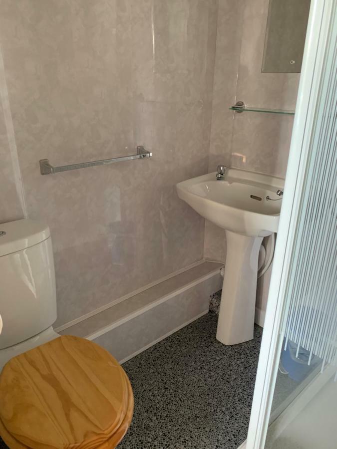 Fountains Hotel Runcorn Bagian luar foto