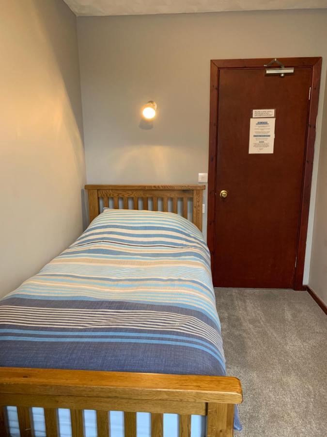 Fountains Hotel Runcorn Bagian luar foto